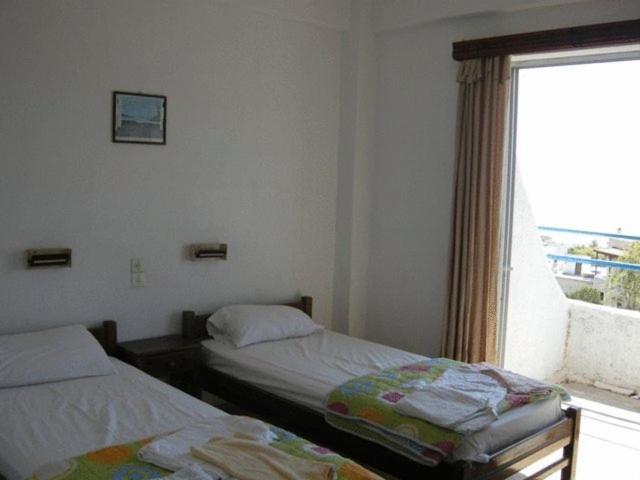 Efrosyni Apartments Agia Marina  Exterior foto